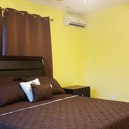 Bahama Breeze Apartments Nassau Luaran gambar